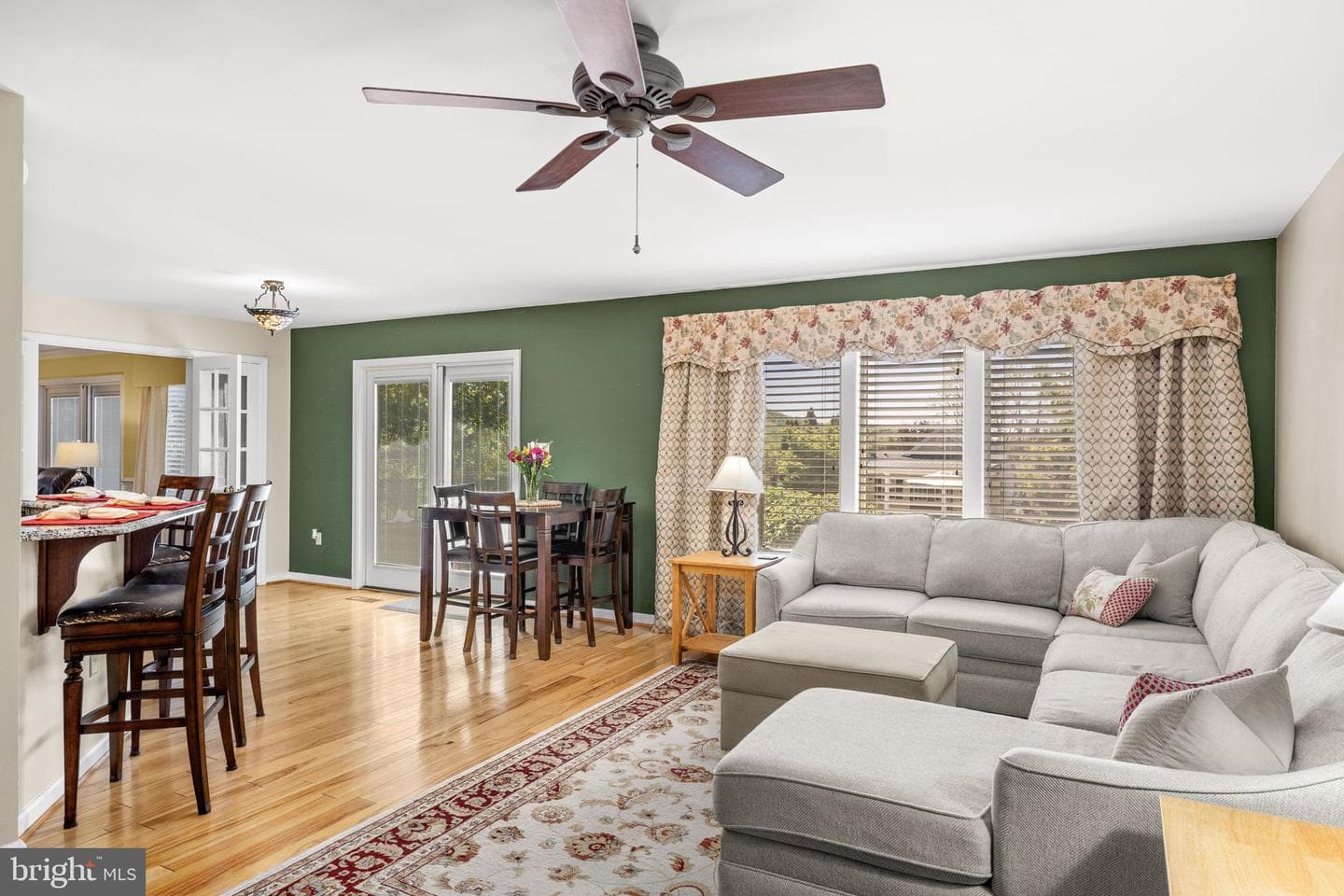 64 Rolling Green Lane photo 39