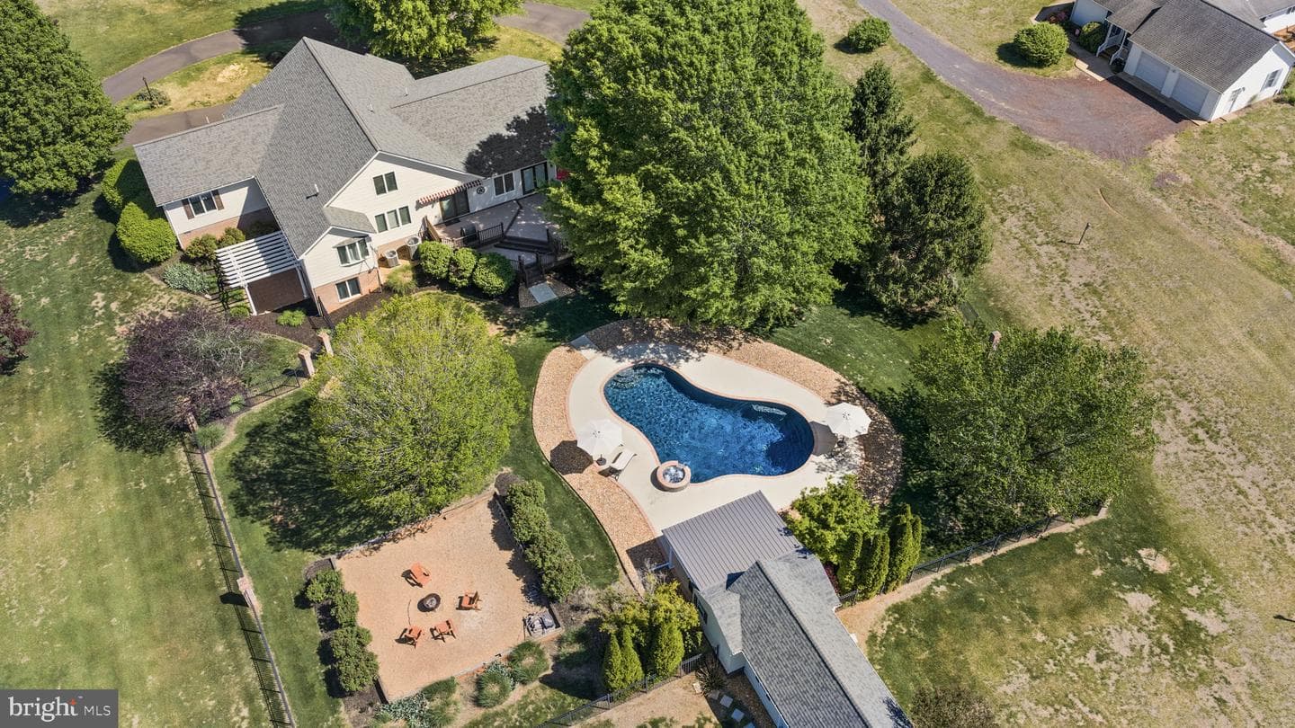 64 Rolling Green Lane photo 57