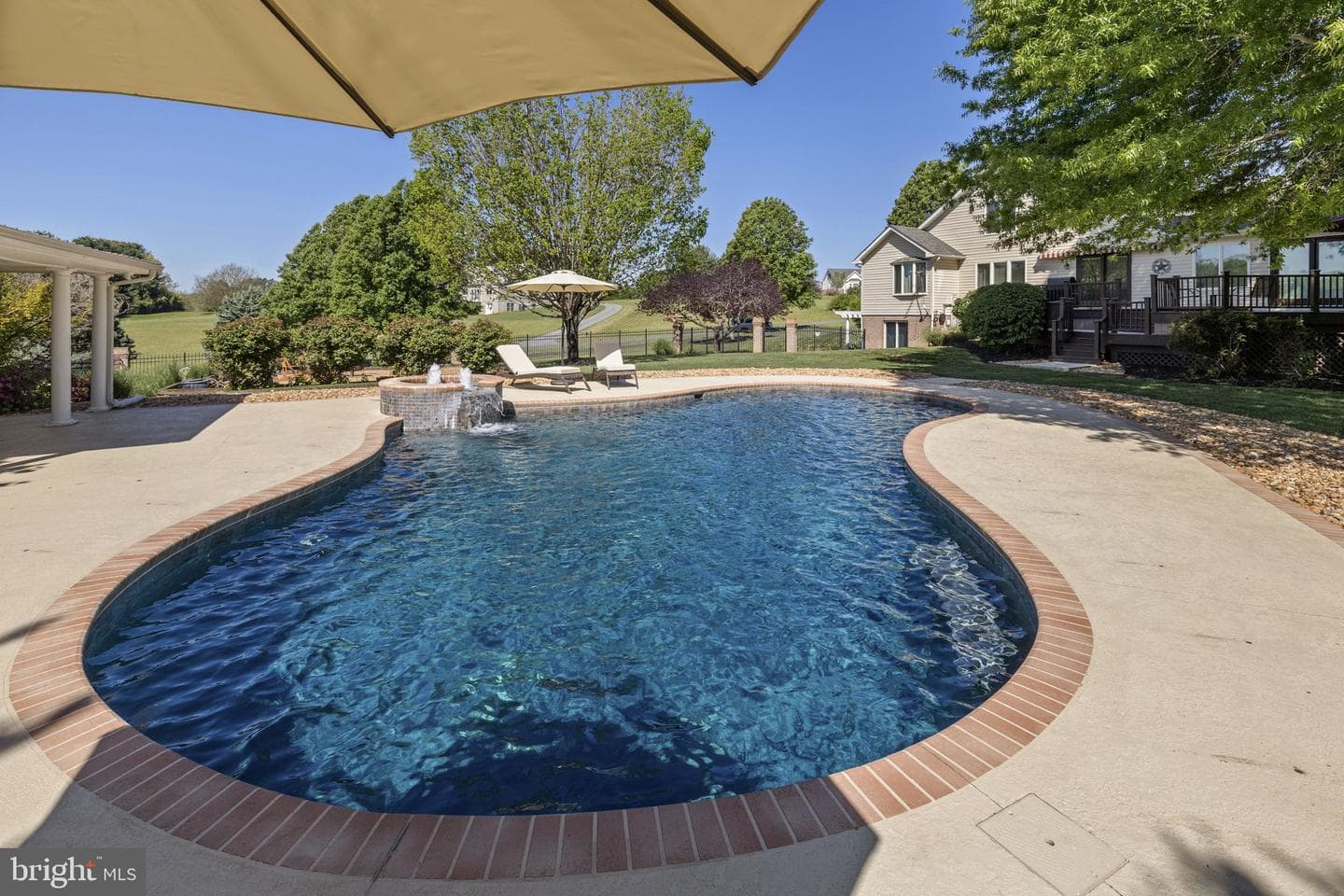 64 Rolling Green Lane photo 9