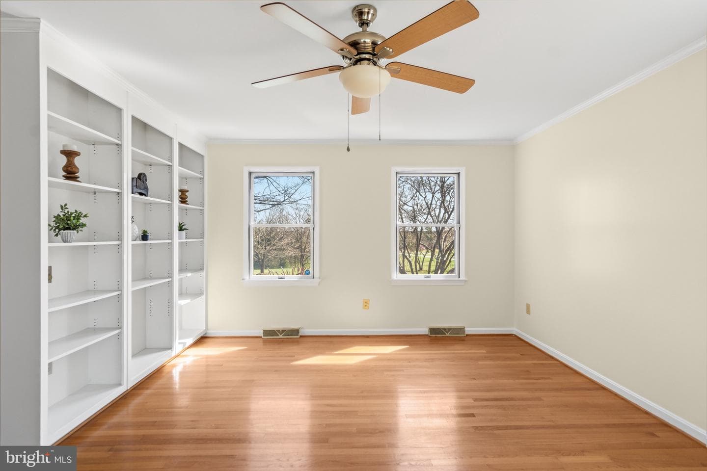 359 Malvern Drive photo 9