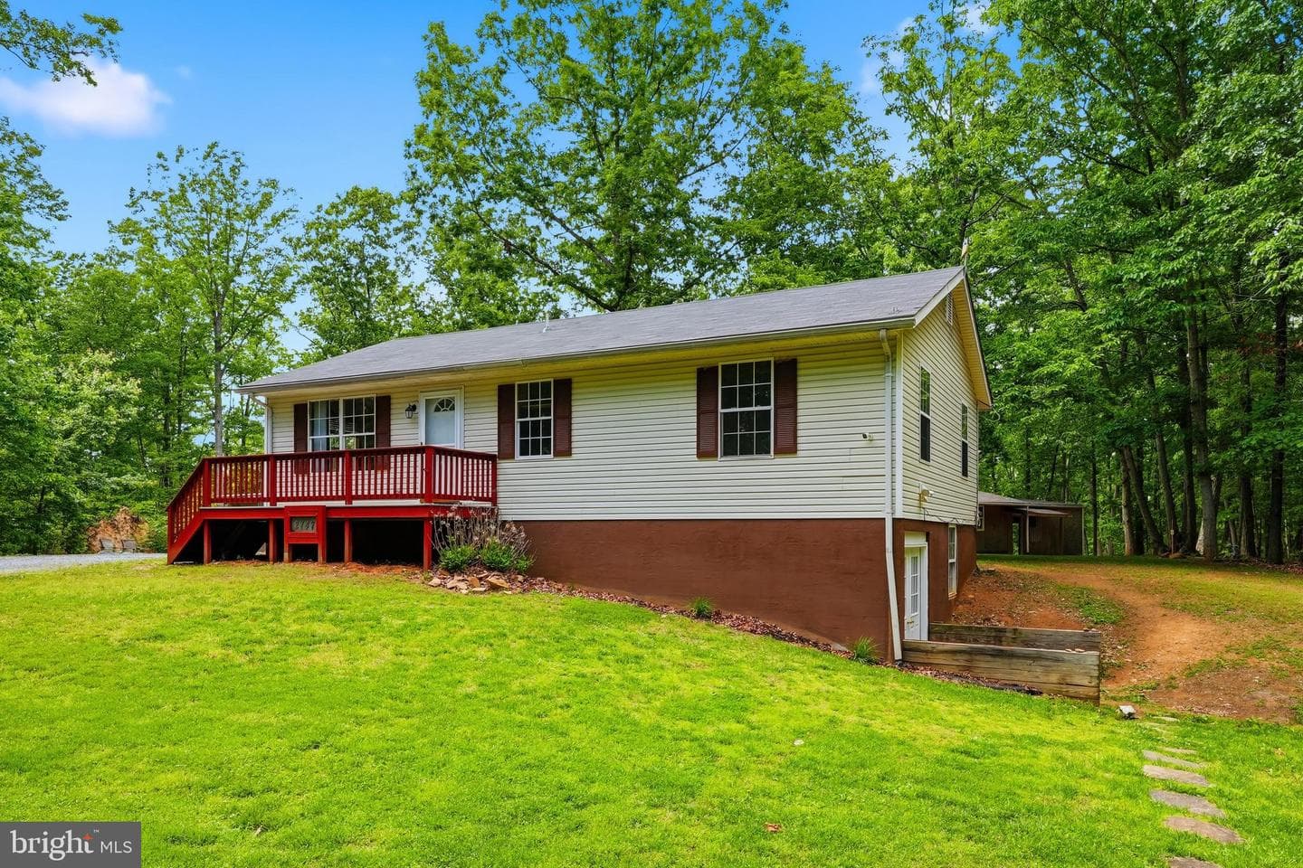 2747 Twymans Mill photo 27