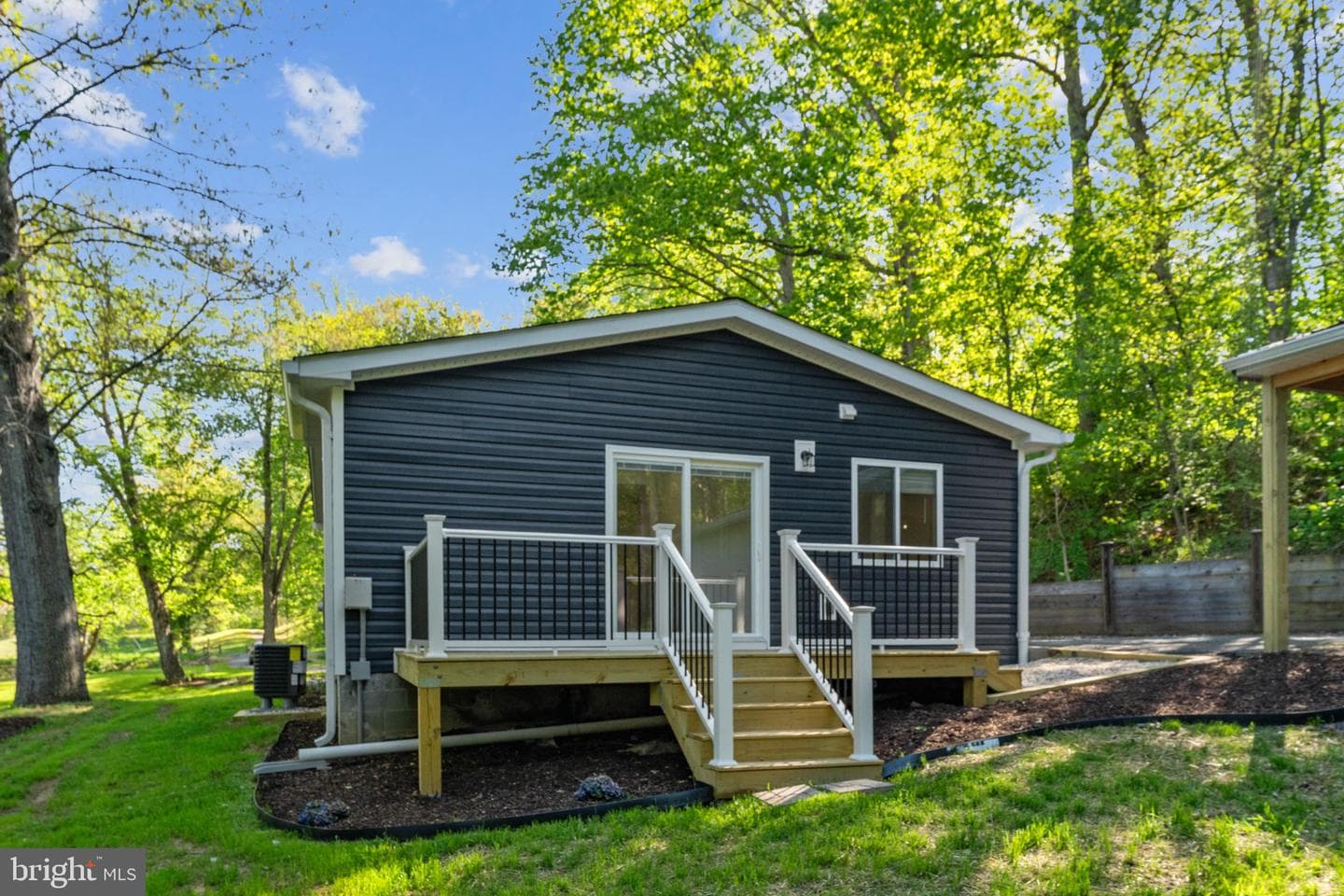 850 Oak Park photo 17