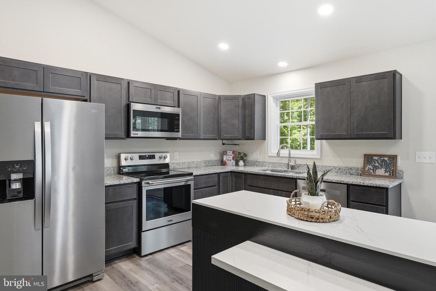 898 Seville Rd. photo 11