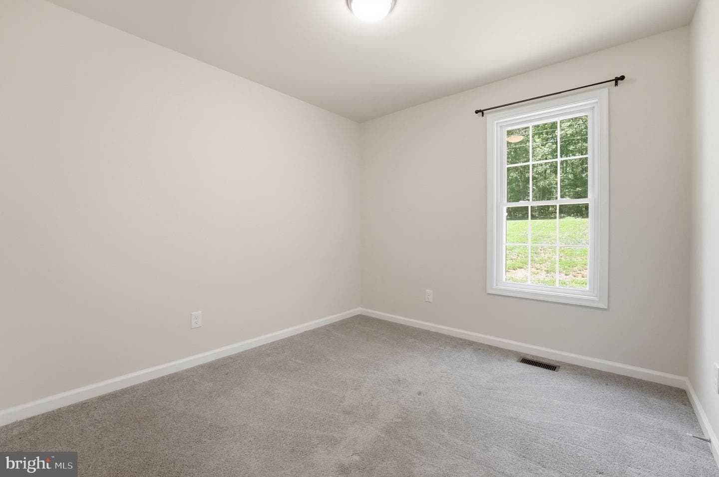 898 Seville Rd. photo 18