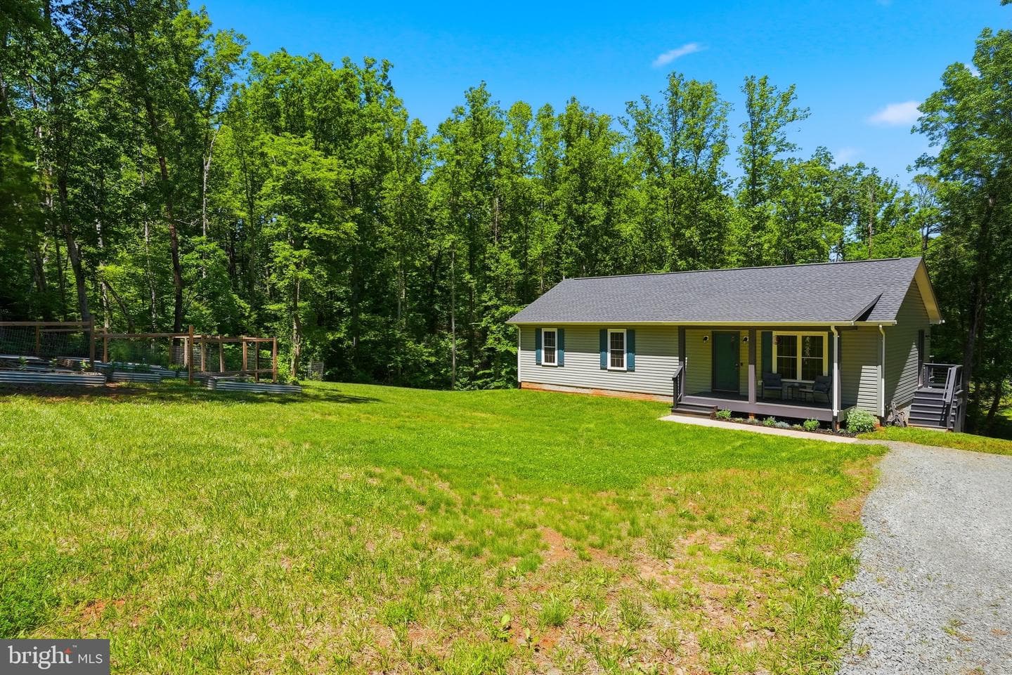 898 Seville Rd. photo 31