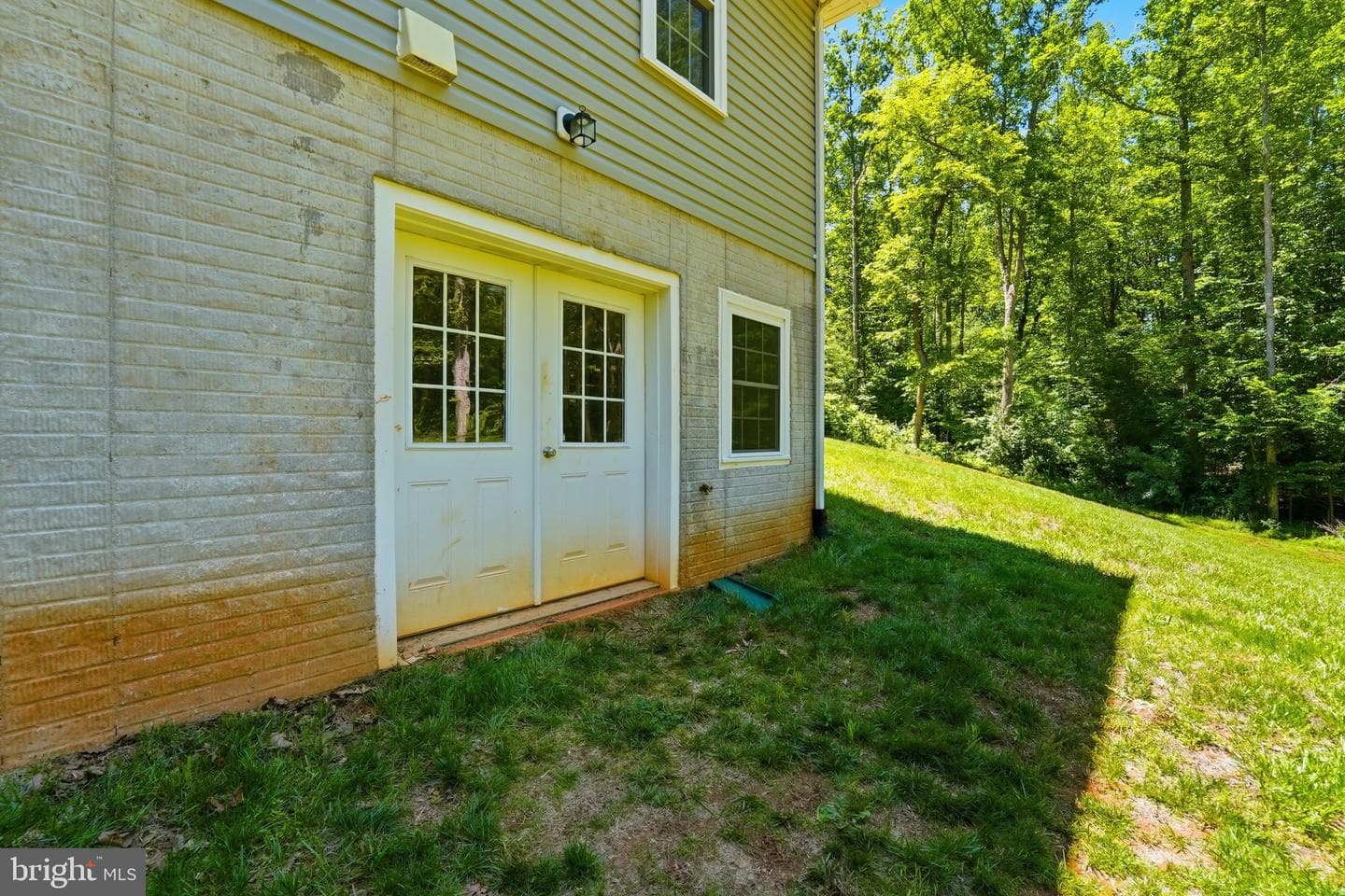 898 Seville Rd. photo 37