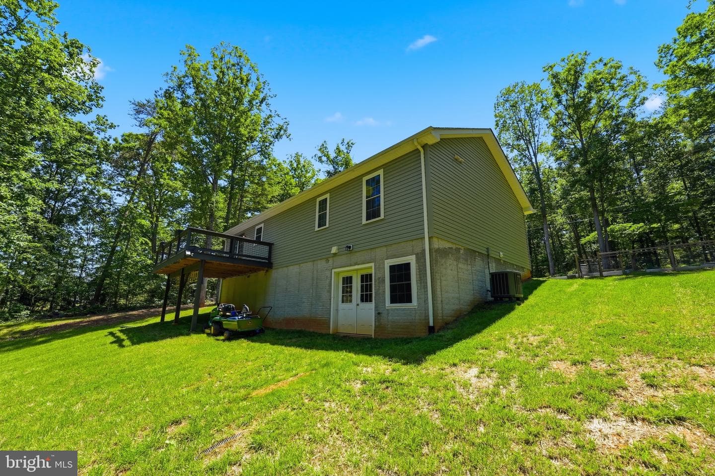898 Seville Rd. photo 38