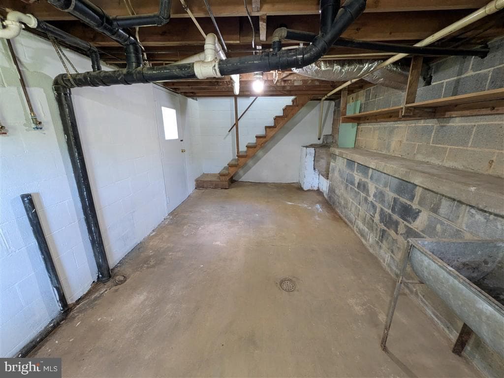 219 Skyview Lane photo 6