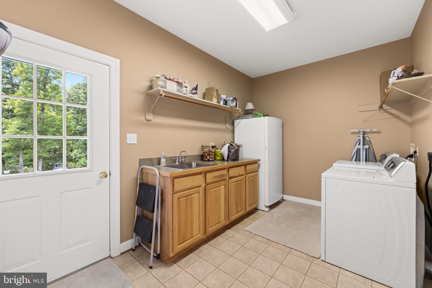 1688 Desert Rd photo 24