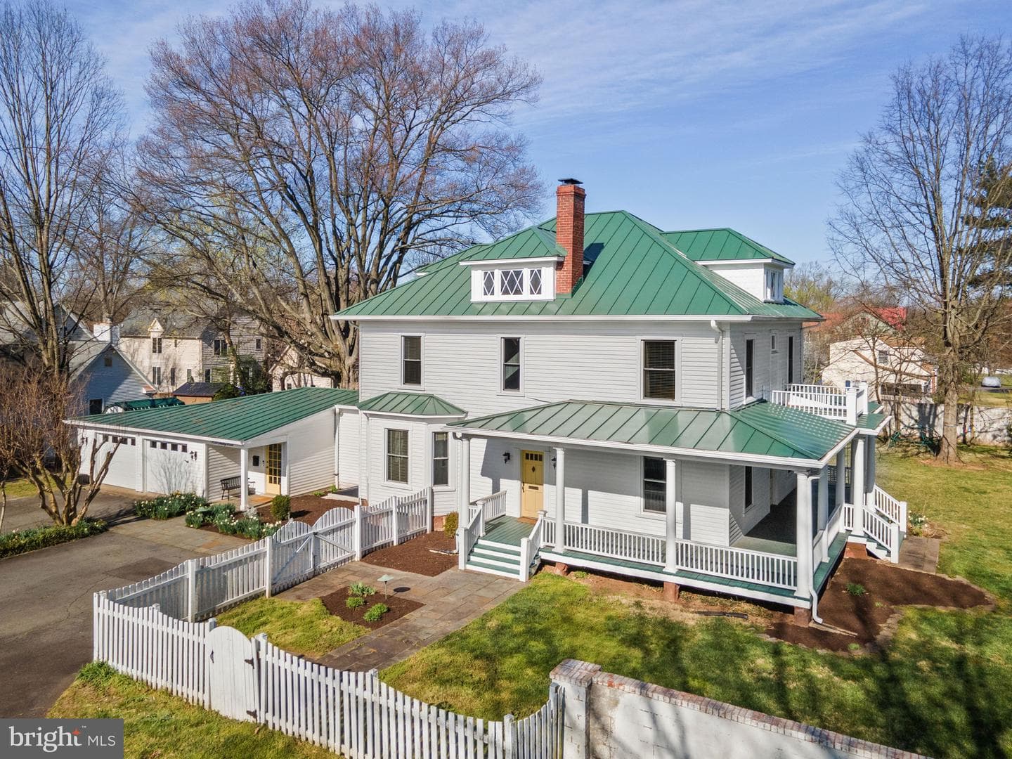 9026 Sudley Road photo 1