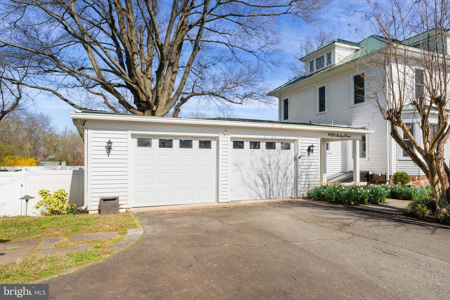 9026 Sudley Road photo 11