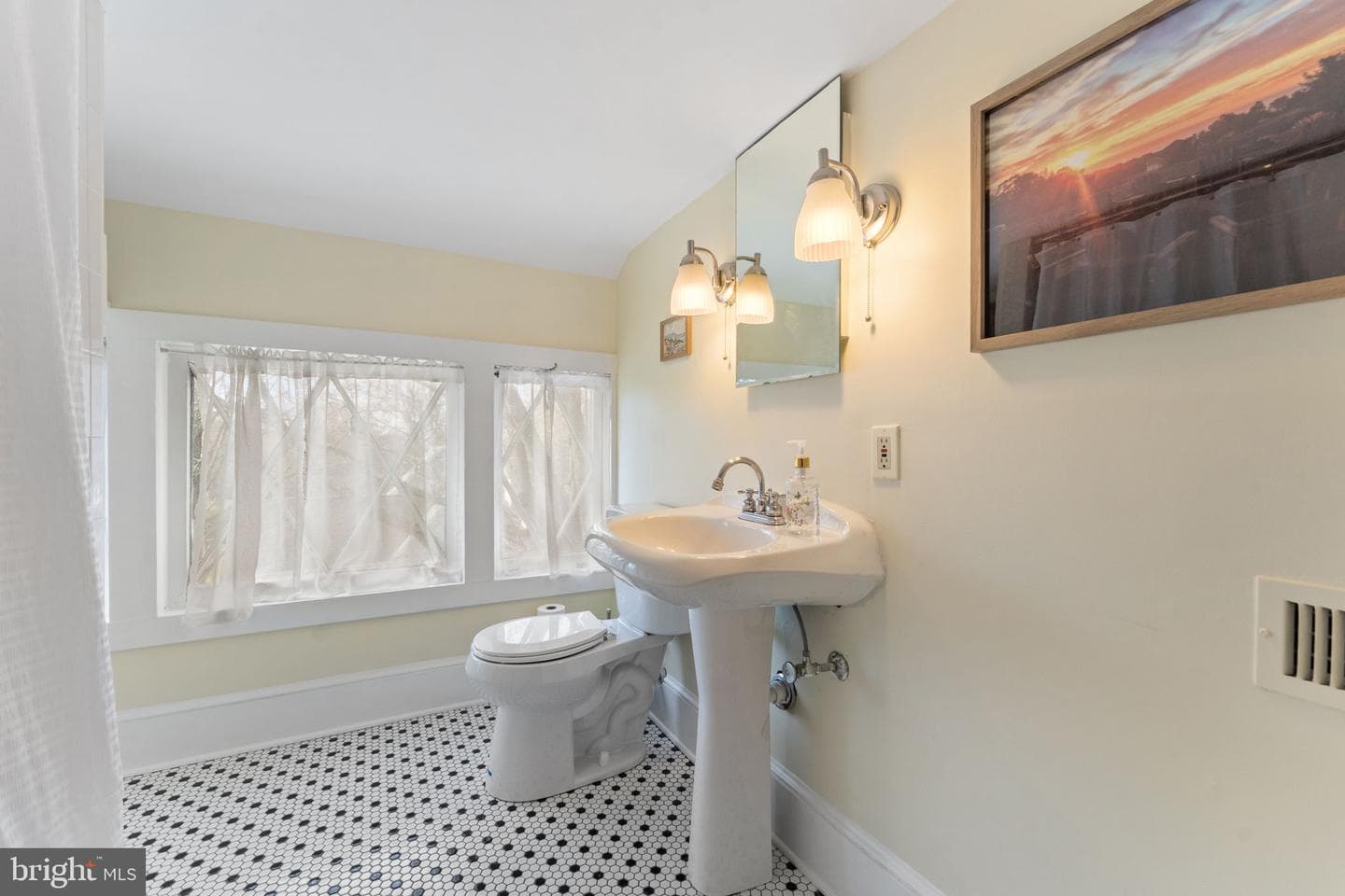 9026 Sudley Road photo 62