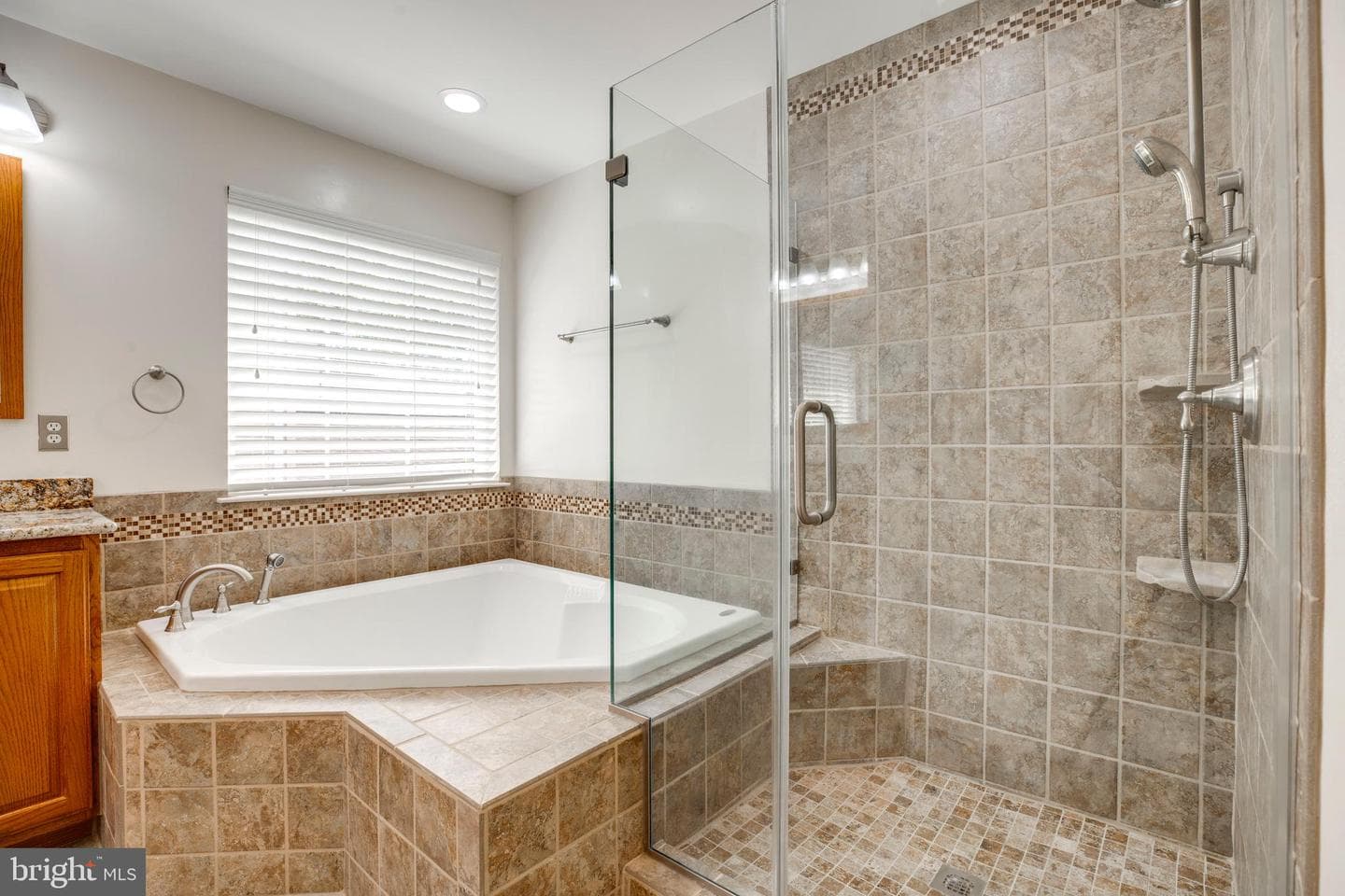 9303 Sumner Lake Boulevard photo 41