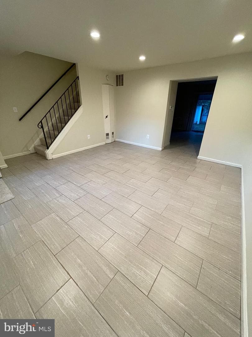 9755 Beech Place photo 3