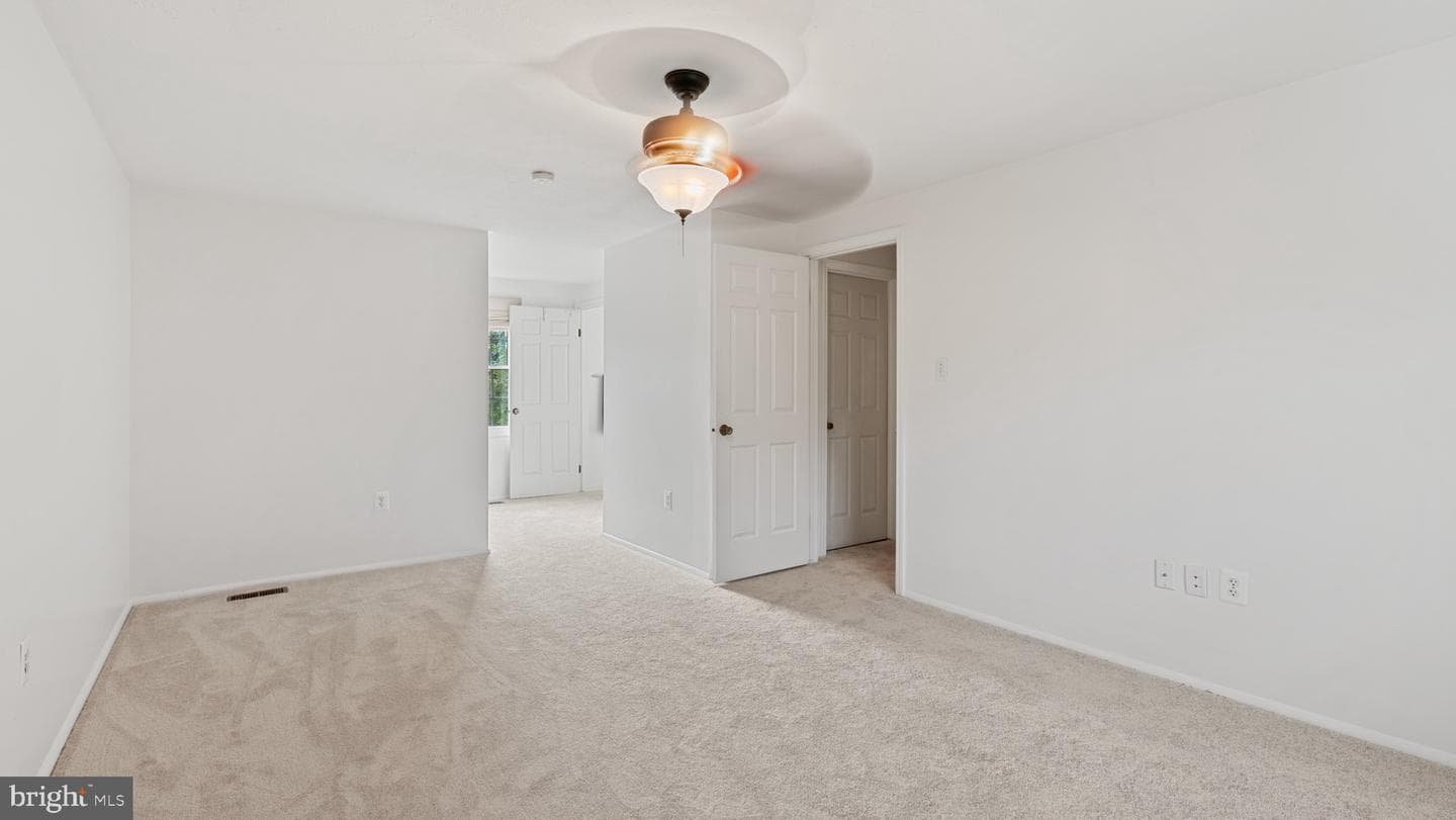 9251 Oakglen Court photo 19