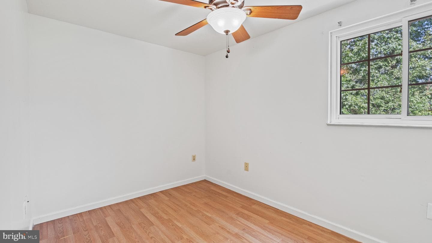 9251 Oakglen Court photo 31