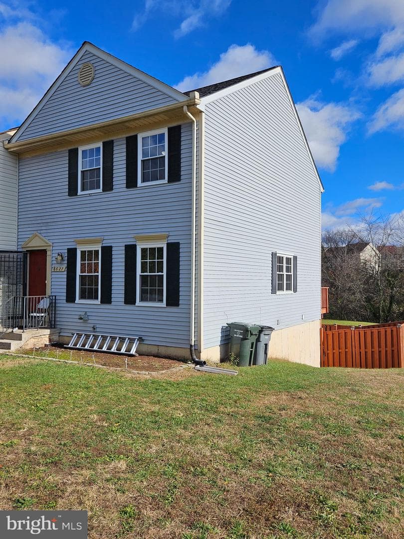 8627 Point Of Woods Drive photo 3