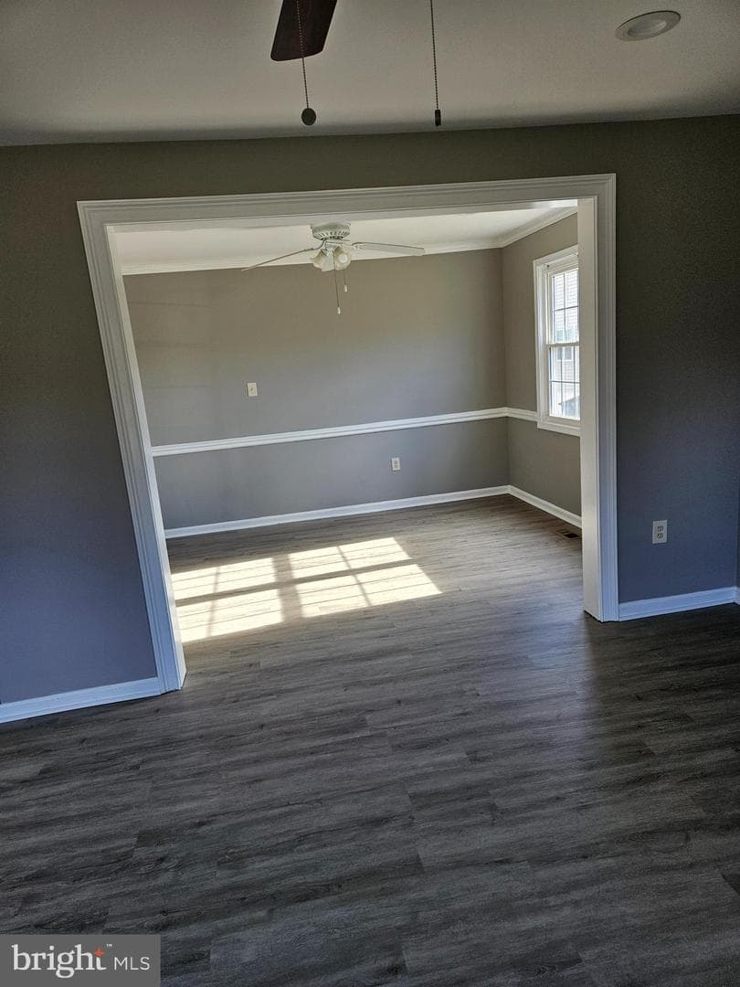 8627 Point Of Woods Drive photo 5