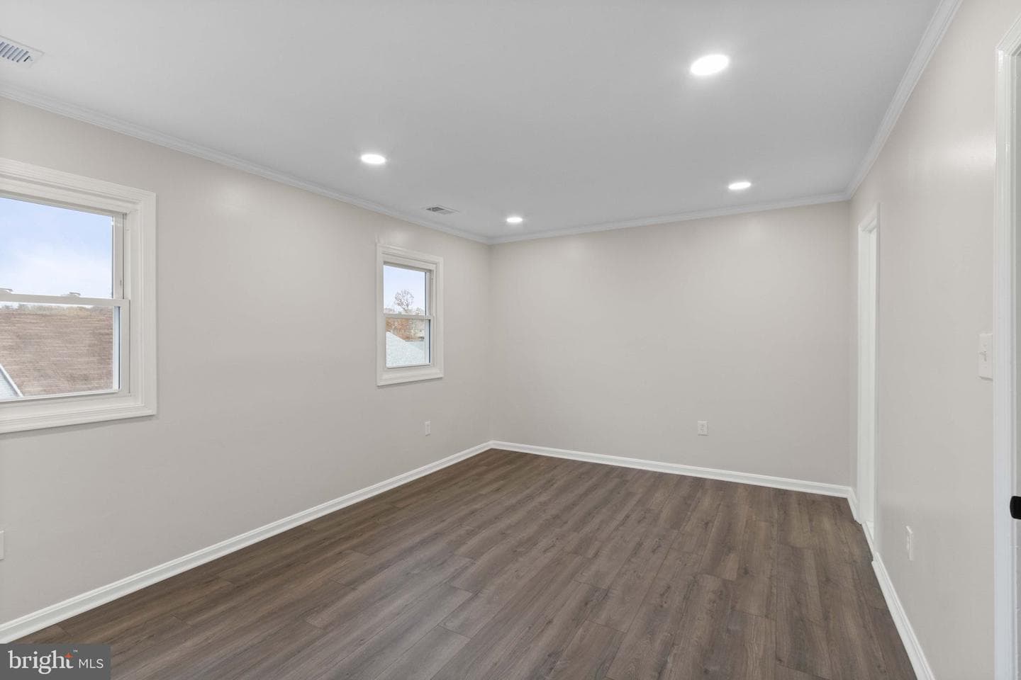 9155 Laurelwood Court photo 25