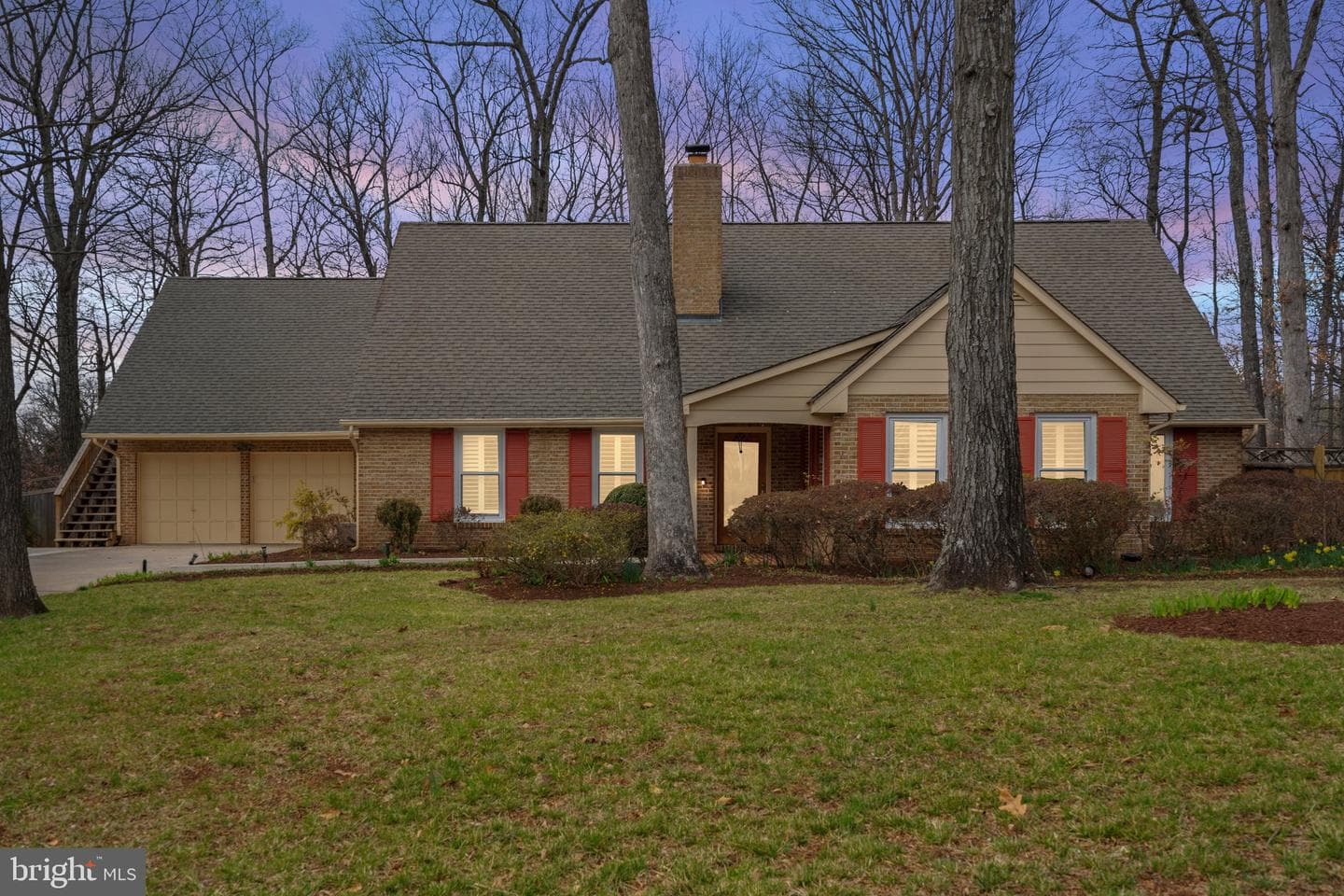 8895 Bond Court photo 2