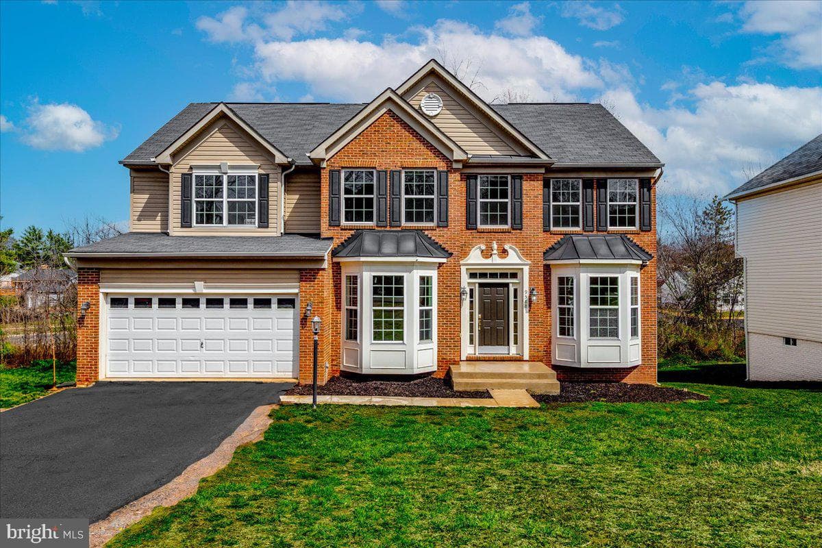 9588 Clover Hill Road photo 1