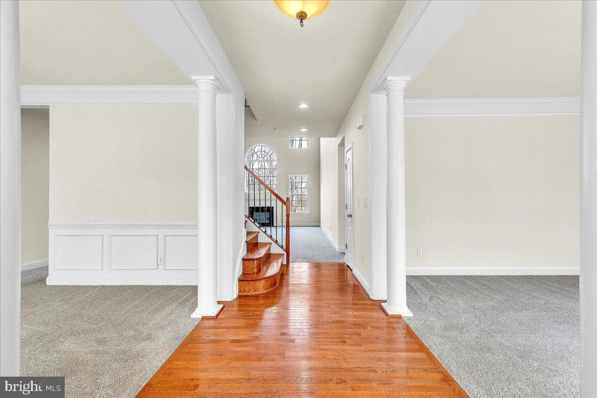 9588 Clover Hill Road photo 3