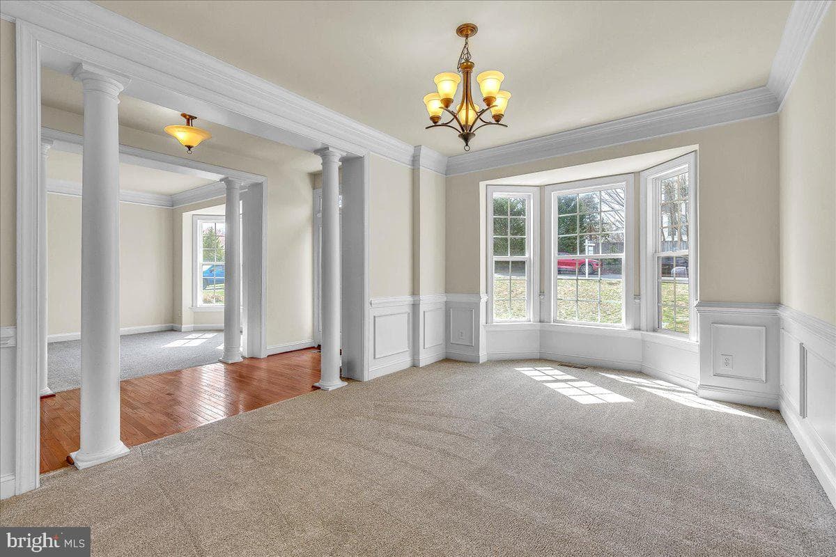 9588 Clover Hill Road photo 4