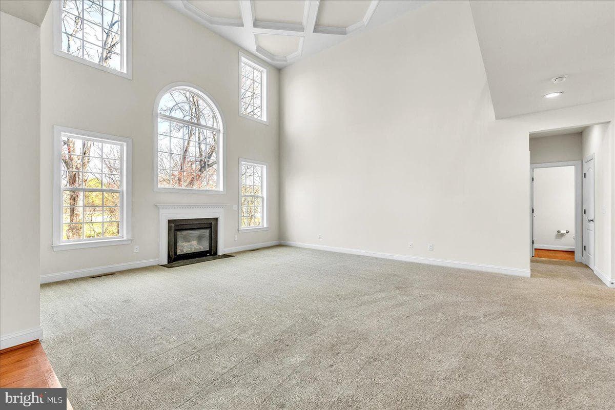 9588 Clover Hill Road photo 6