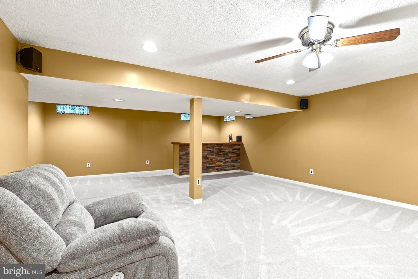 9553 Oakenshaw Drive photo 37