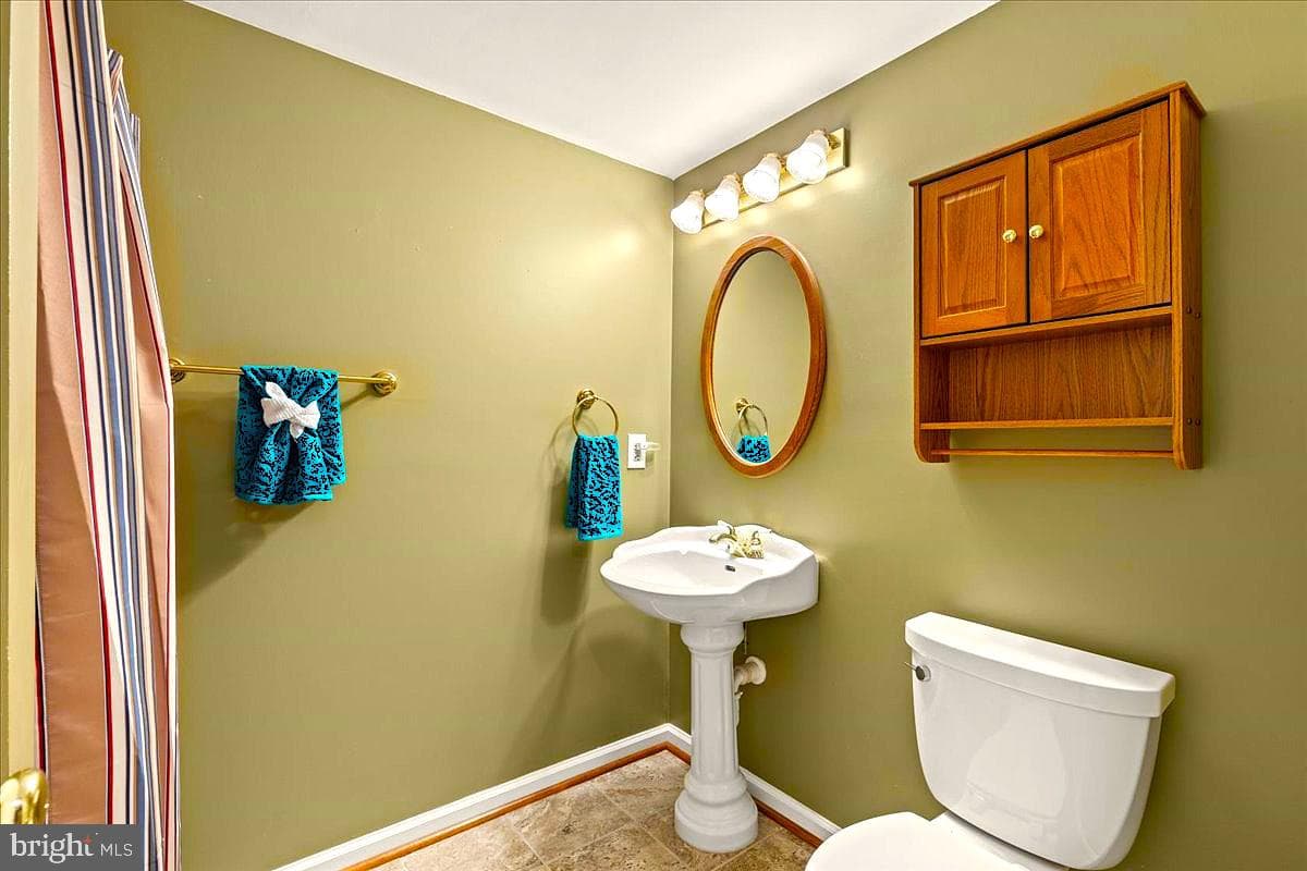 9553 Oakenshaw Drive photo 40