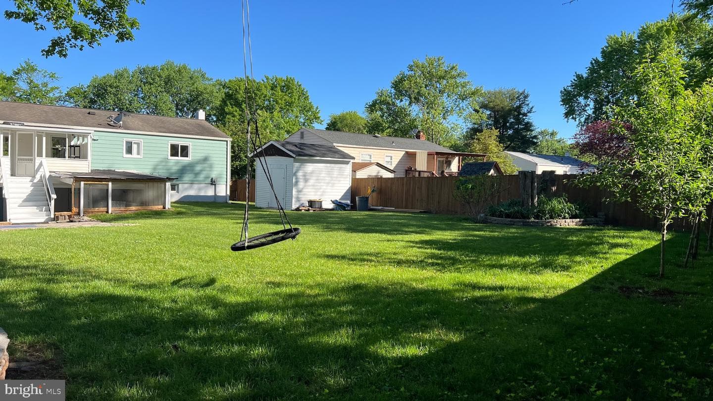 8513 Cavalry Lane photo 15