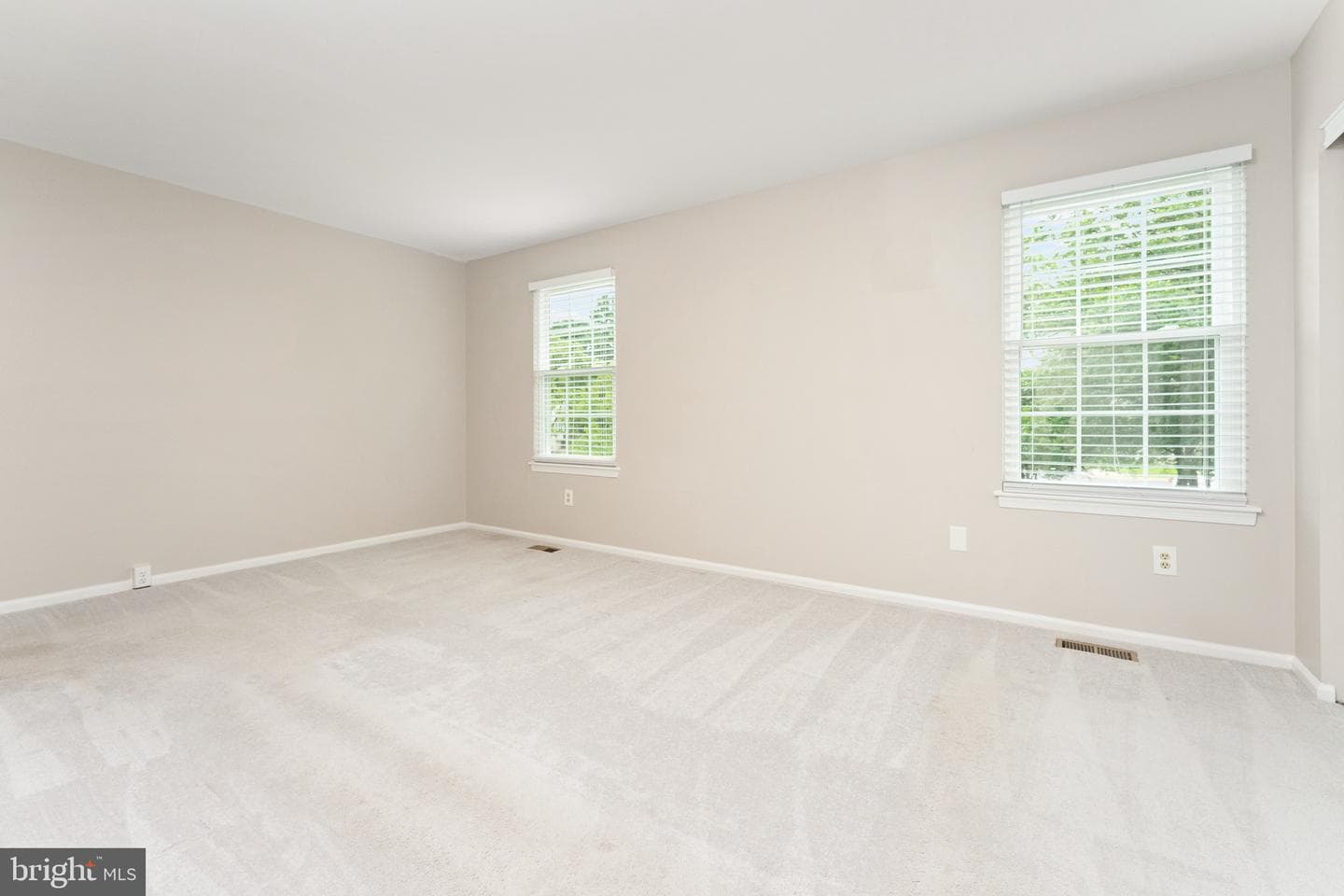 8761 Deblanc Place photo 15