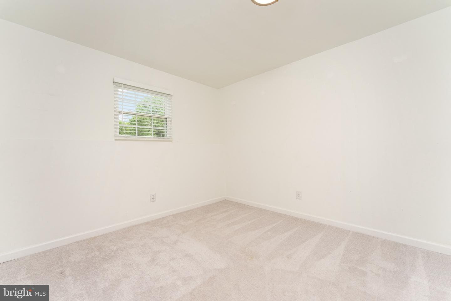 8761 Deblanc Place photo 23
