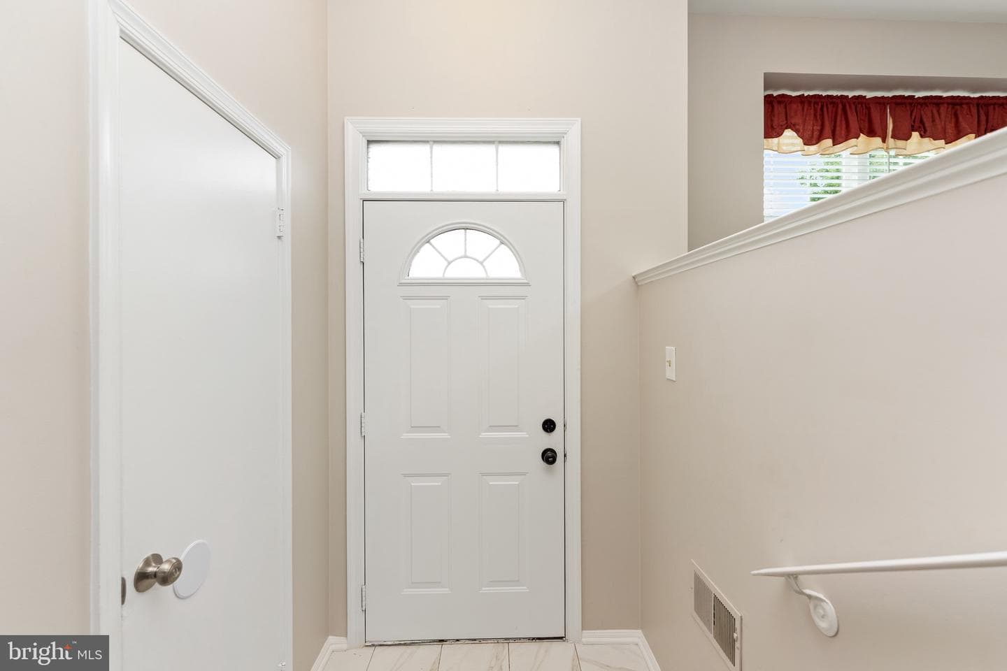 8761 Deblanc Place photo 3