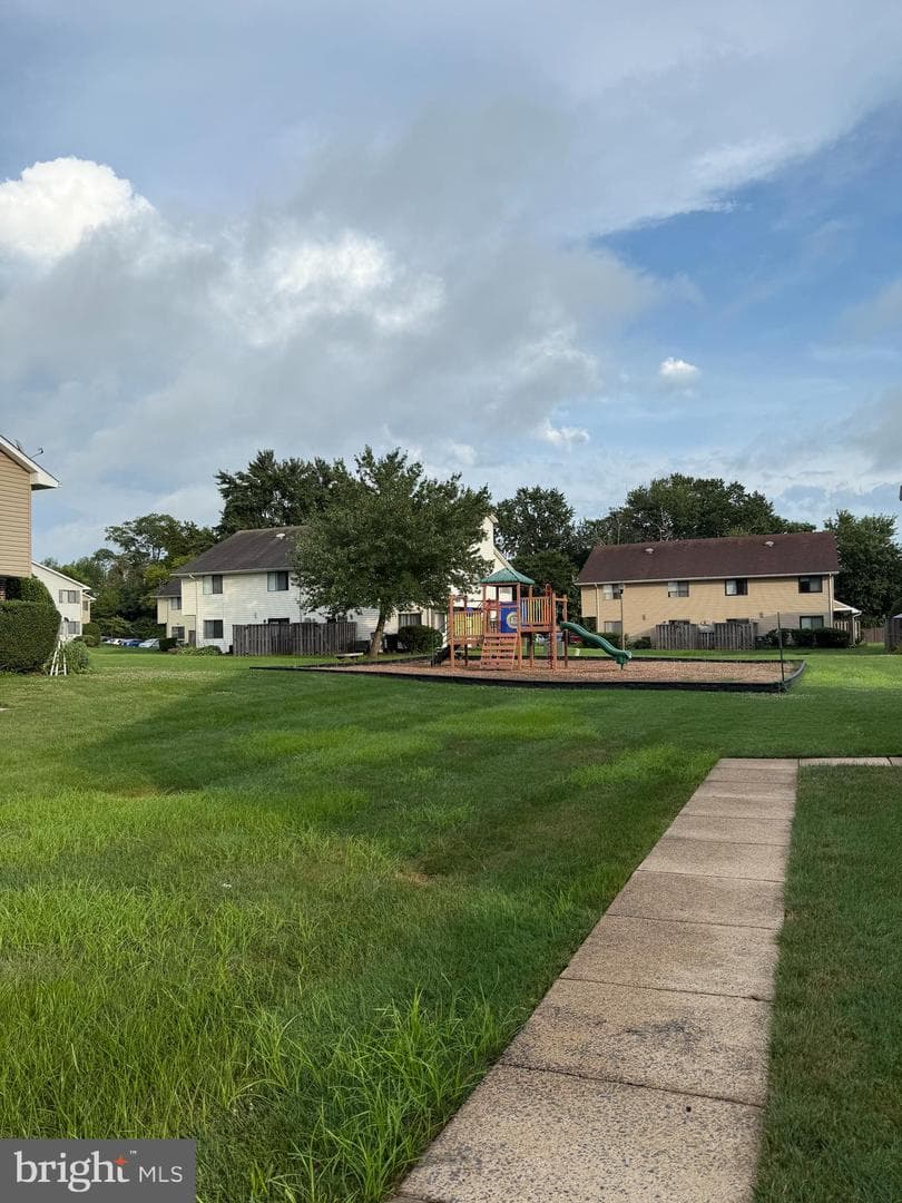 9013 Sandalwood Drive #d photo 18