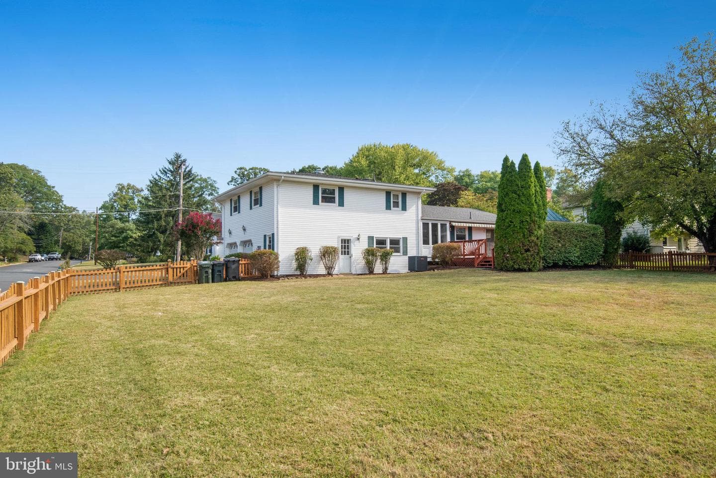 9511 Park Street photo 32
