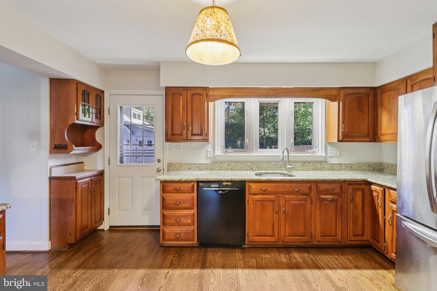 8751 Weir Street photo 12