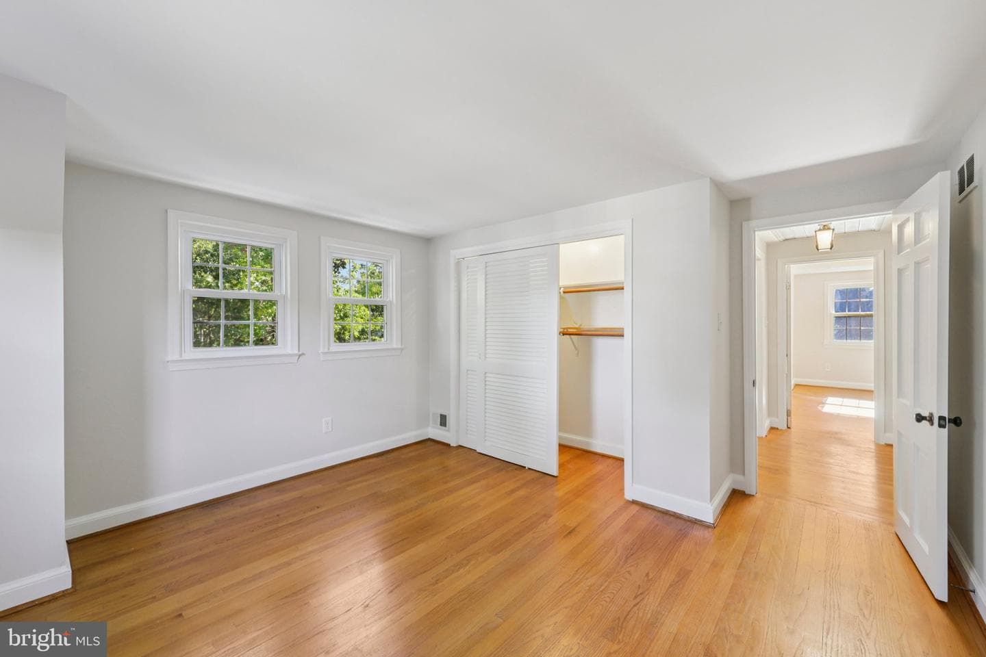 8751 Weir Street photo 32