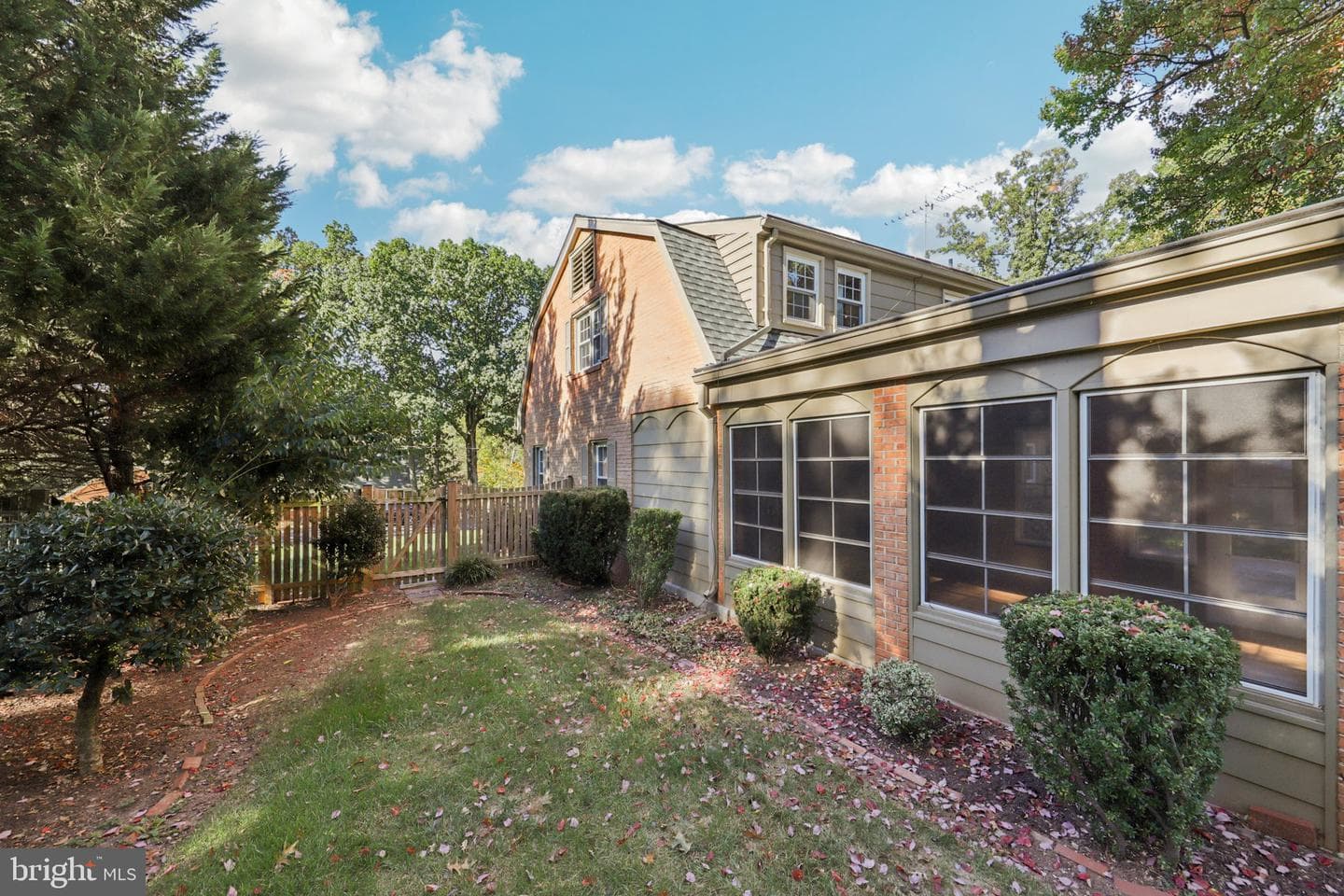8751 Weir Street photo 6