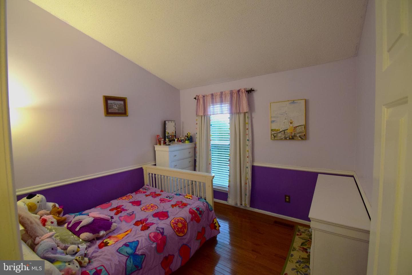 9544 Oakenshaw Drive photo 8