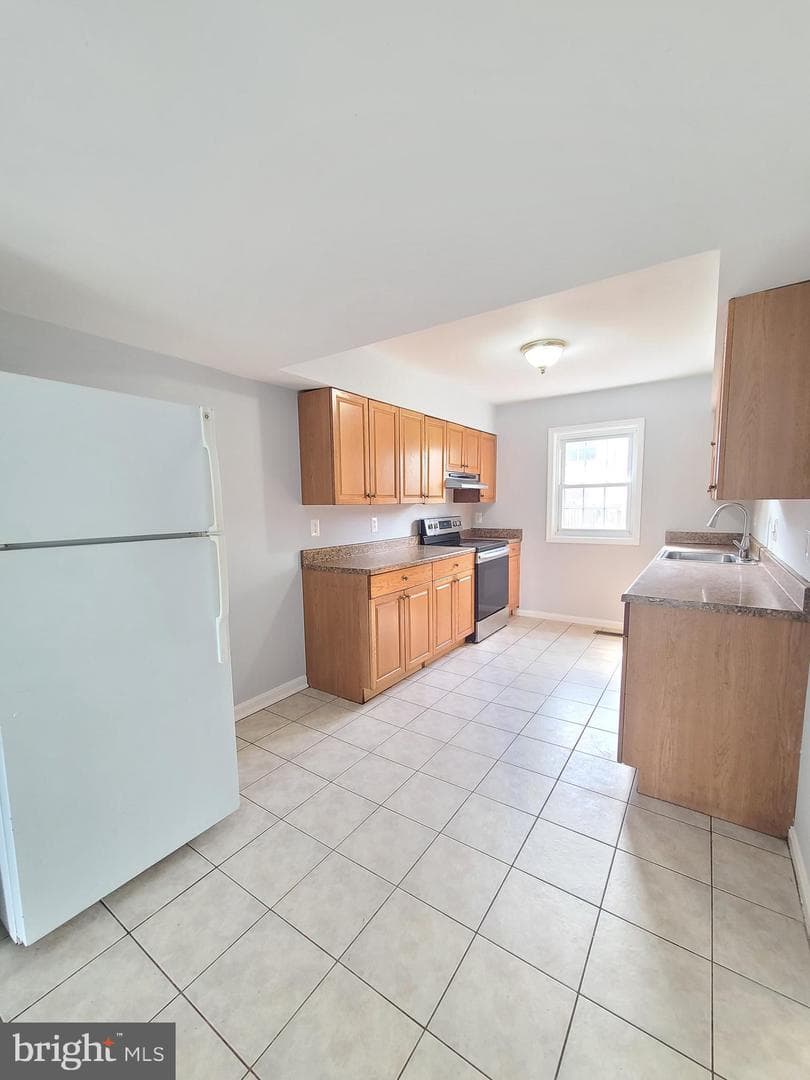 8584 Liberia Avenue photo 13