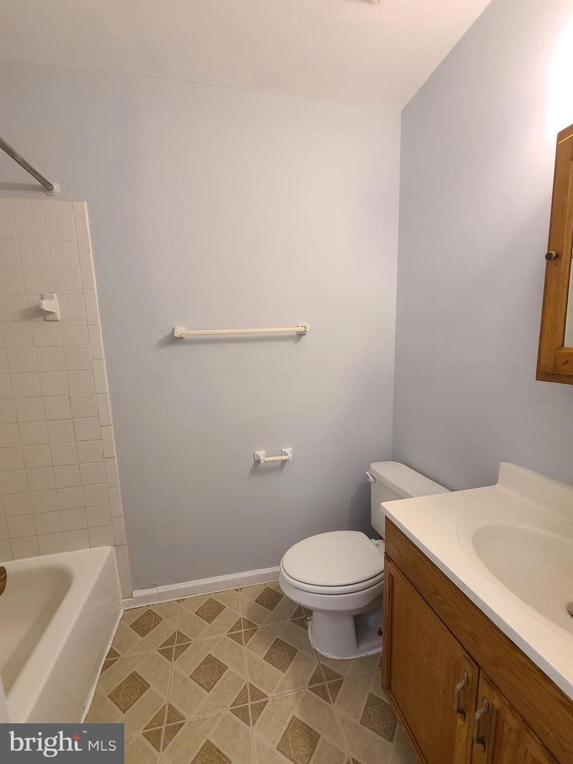 8584 Liberia Avenue photo 33