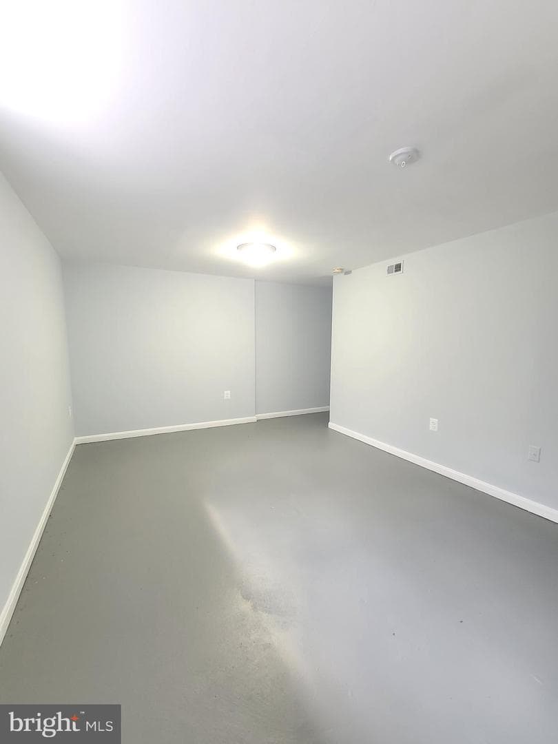 8584 Liberia Avenue photo 35