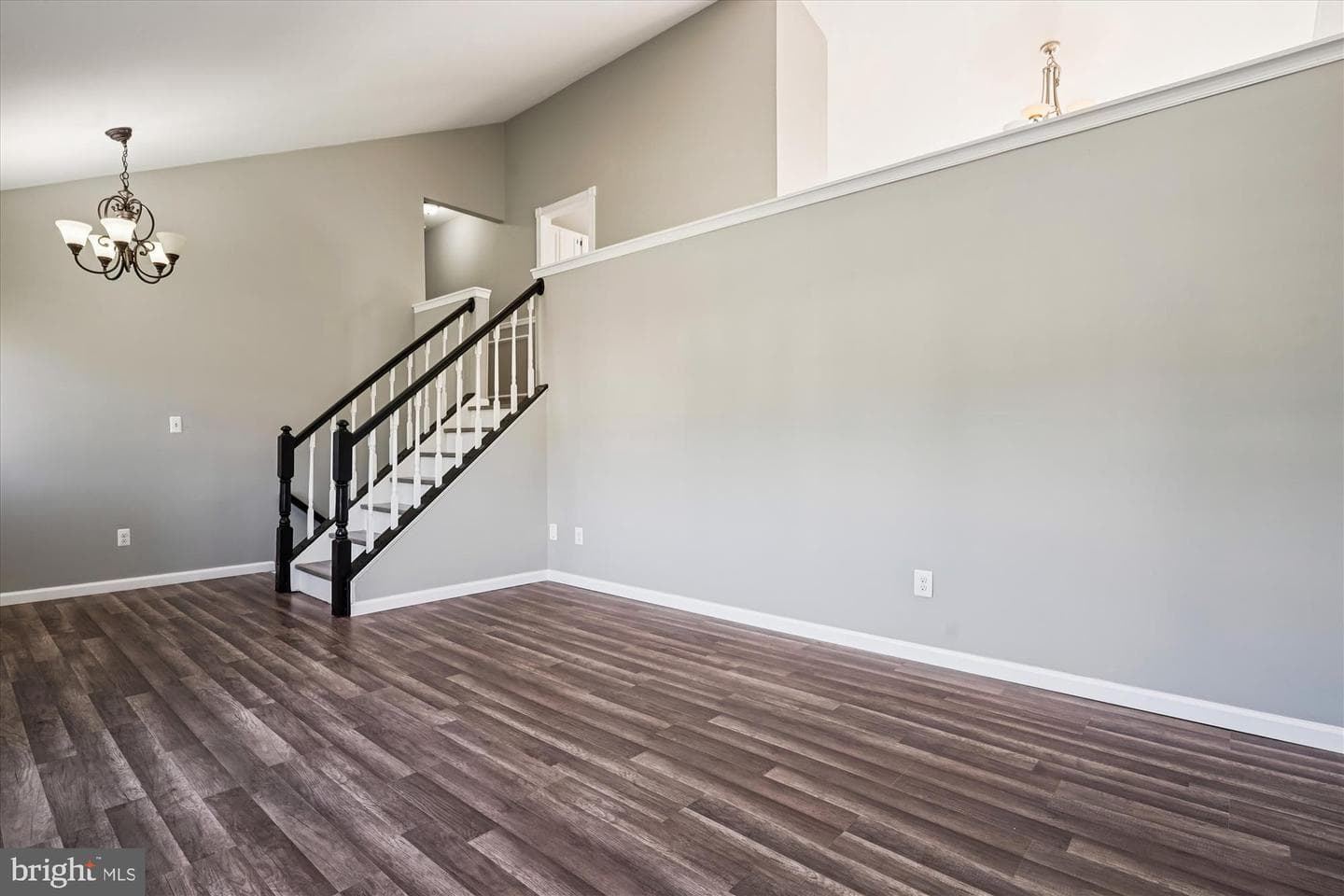 10138 Forest Hill Circle photo 5