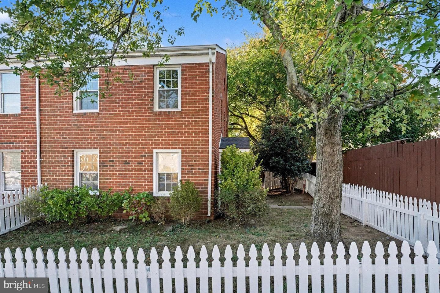 9269 George Street photo 23