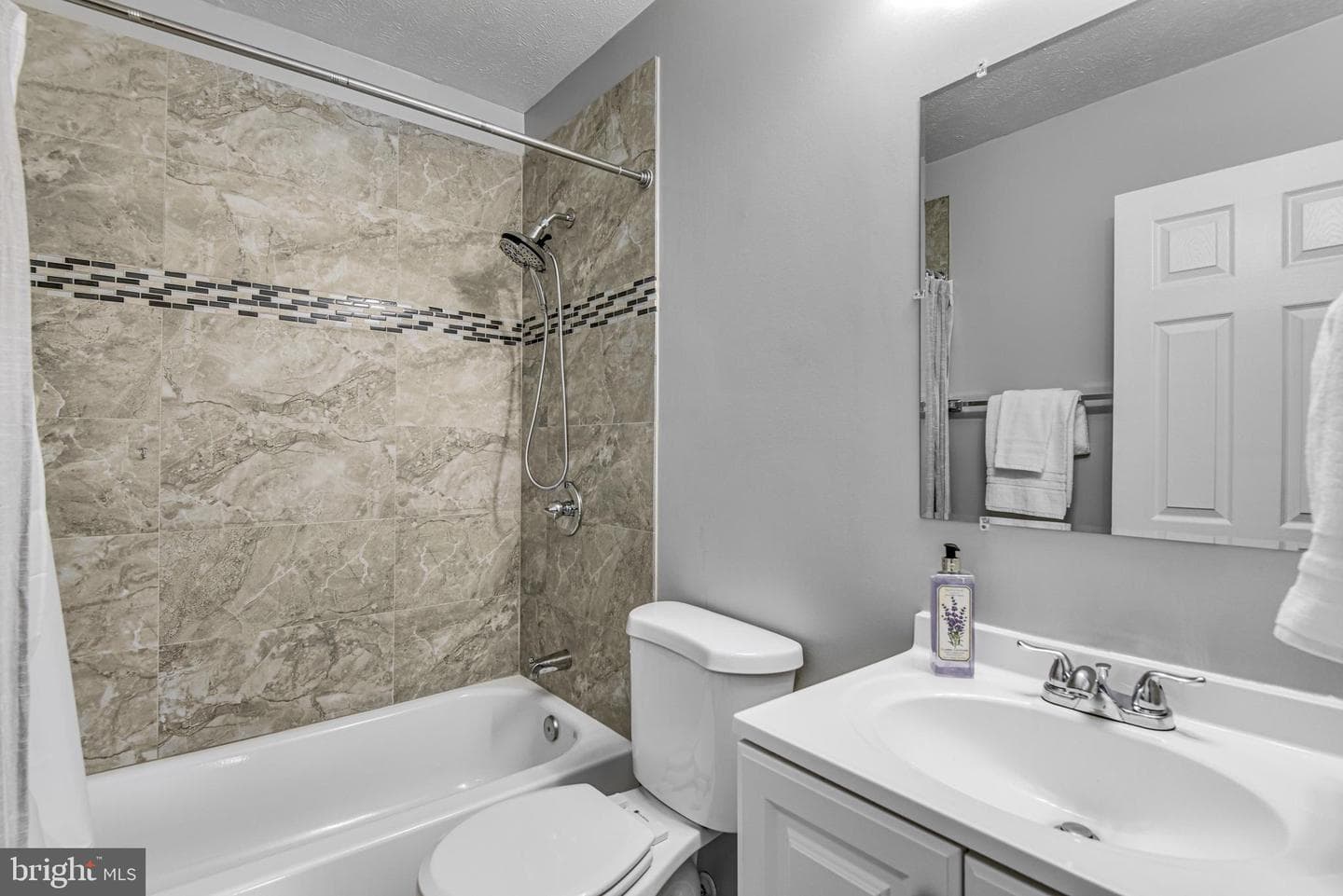 8468 Battle Court photo 21