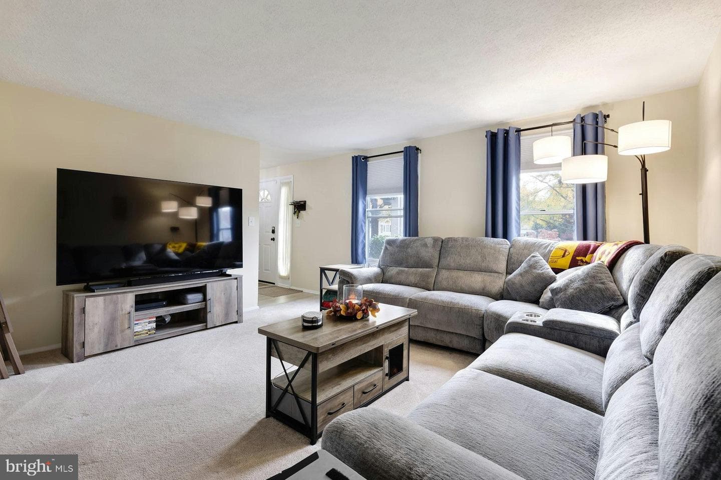 10297 Woodmont Court photo 4