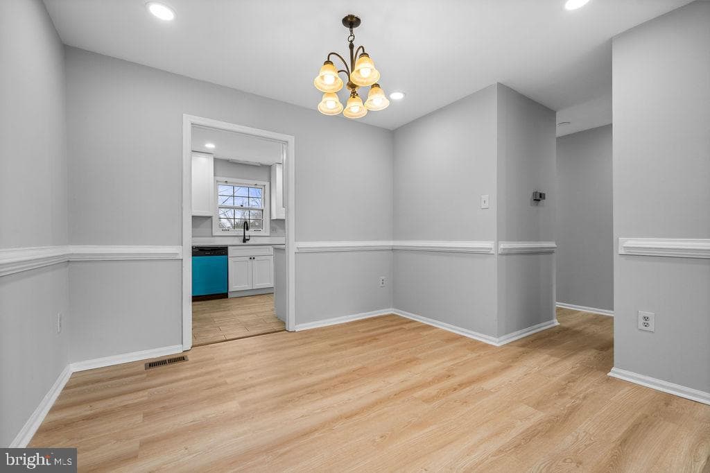 8504 Saddle Court photo 12