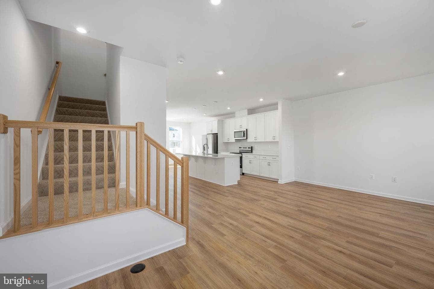 10157 Queens Way photo 6