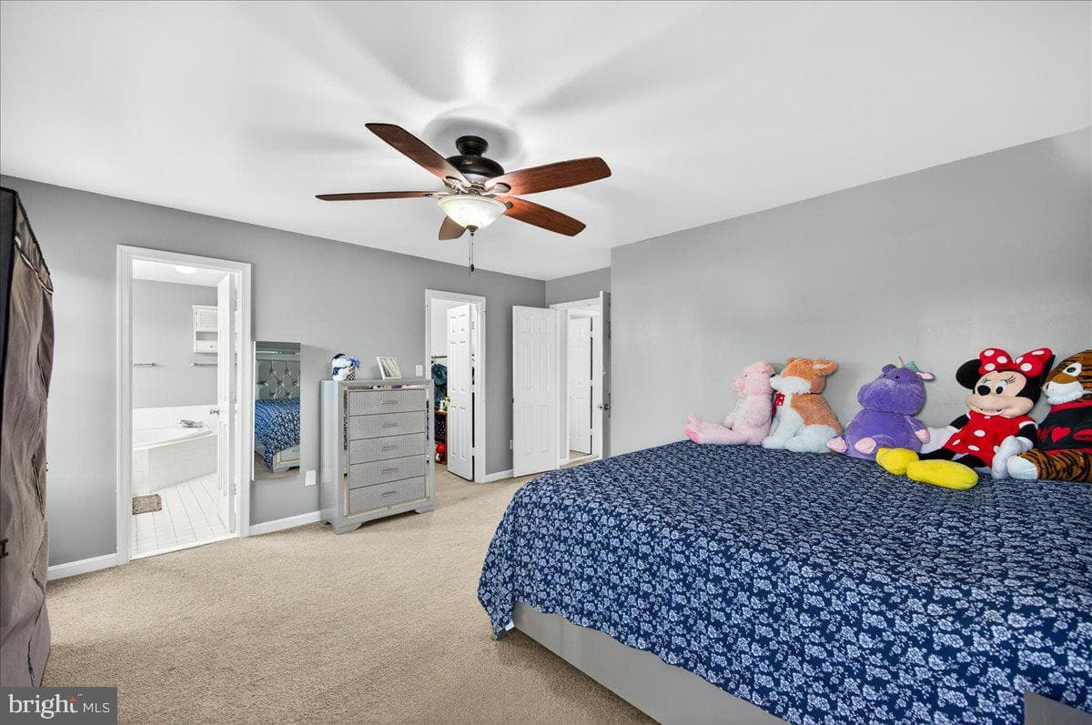 10200 Racquet Circle photo 14